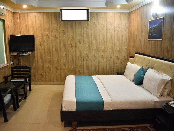 200 hour yoga teacher training course in Rishikesh